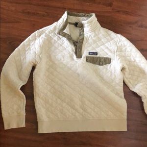 Patagonia cream sweatshirt